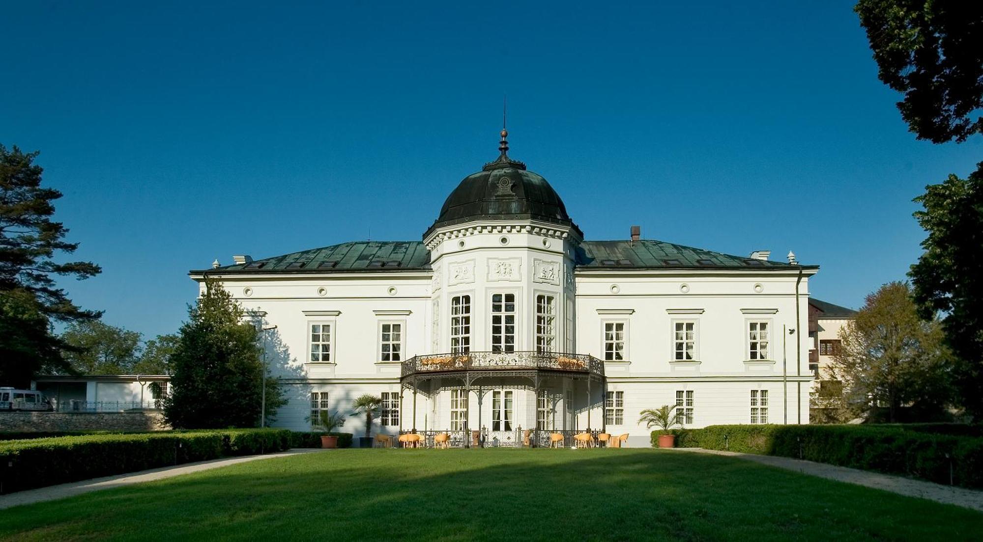Park Hotel Tartuf Beladice Exterior photo